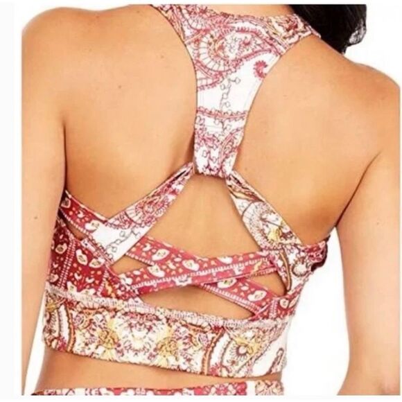 NWT Free People Movement Red Printed Synergy Crop Top - Picture 5 of 8